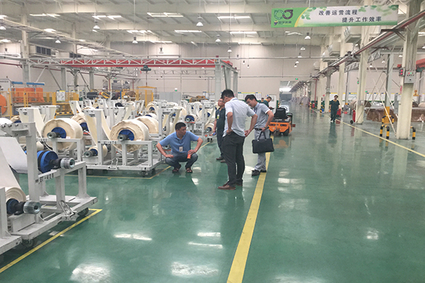 轮胎车间地面材料