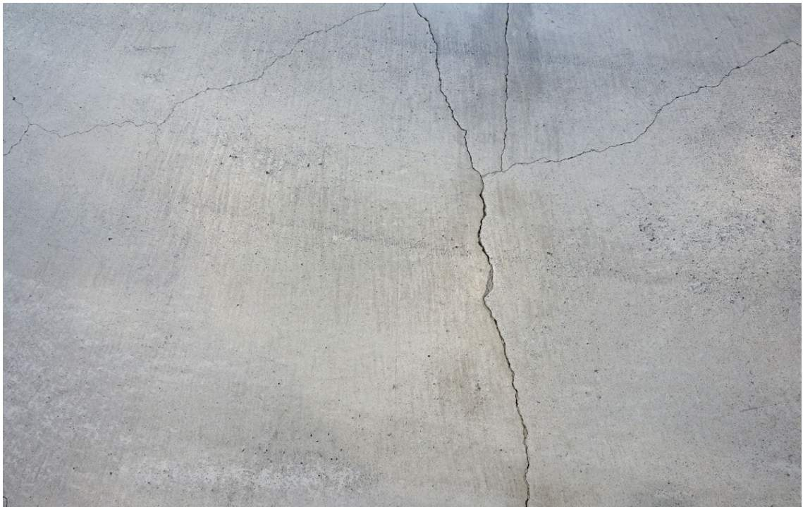 地坪找平层开裂